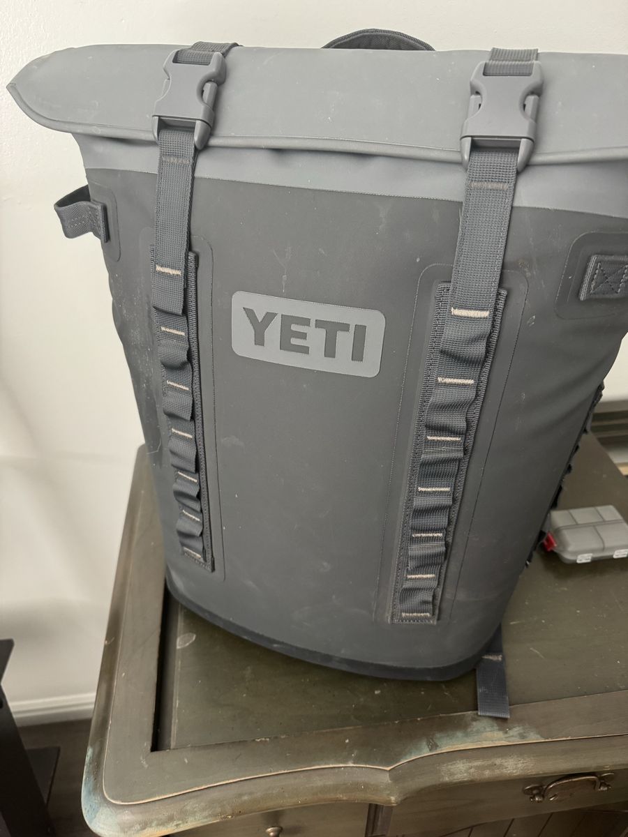 Yeti Hopper M20 Soft Cooler Backpack - Gray