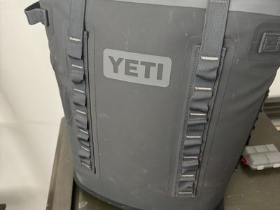 Yeti Hopper M20 Soft Cooler Backpack - Gray