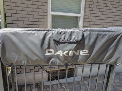 dakine tailgate bike pad