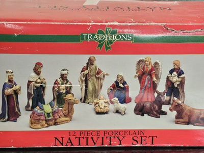 Traditions 12-Piece Porcelain Nativity Set with Original Box Figurines 7" Tall