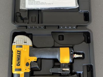 Dewalt 18 Guage Precision Point Brad Nailer DWFP12233