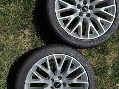 Ford Mustang GT S550 19" OEM Silver Wheels - Tire size 275