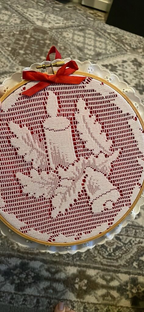 Vintage Embroidery Hoop Lace Doily Wall Decor xmas