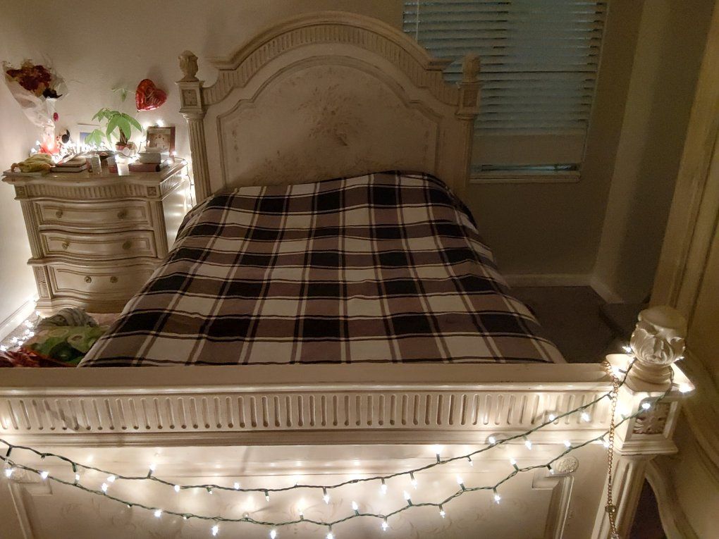 Elegant King Size White Wood Sleigh Bed Frame - Ornate Headboard & Footboard