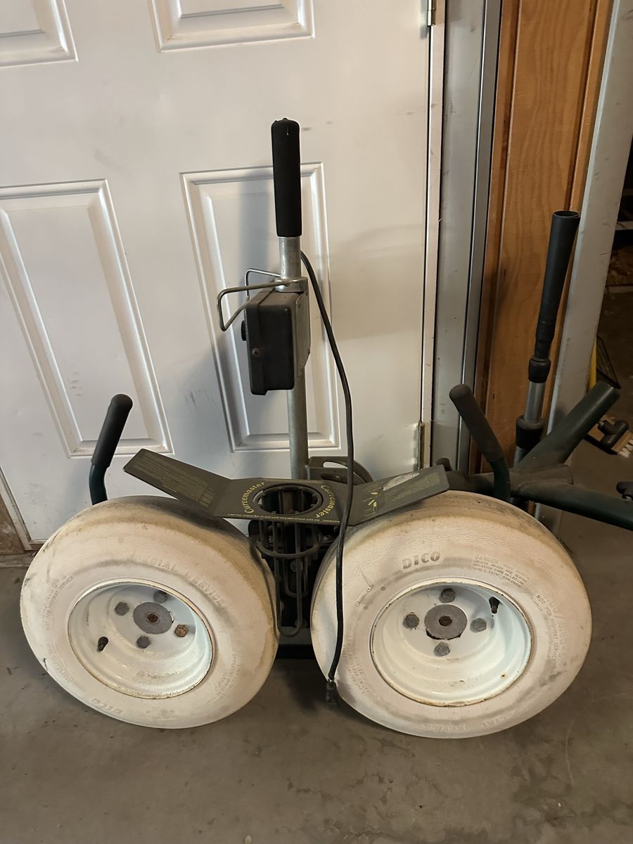 Curvemaster Bulldog II Pitching Mach