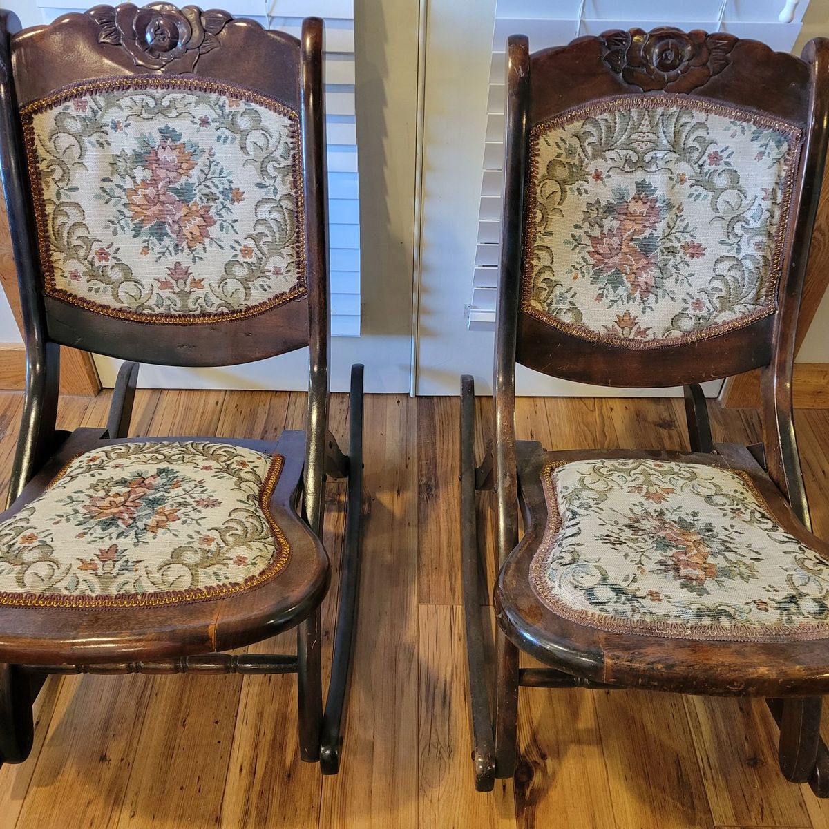 antique rocking folding chairs (2)