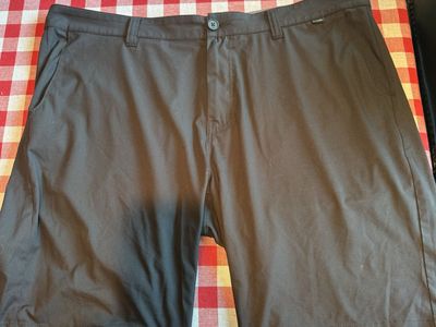 TravisMathew Golf Shorts 40” Waist