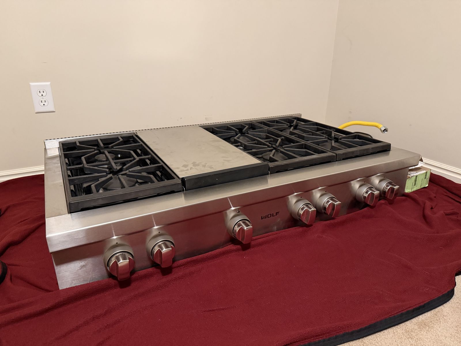 Wolf 48" Gas Rangetop with Griddle SRT486G