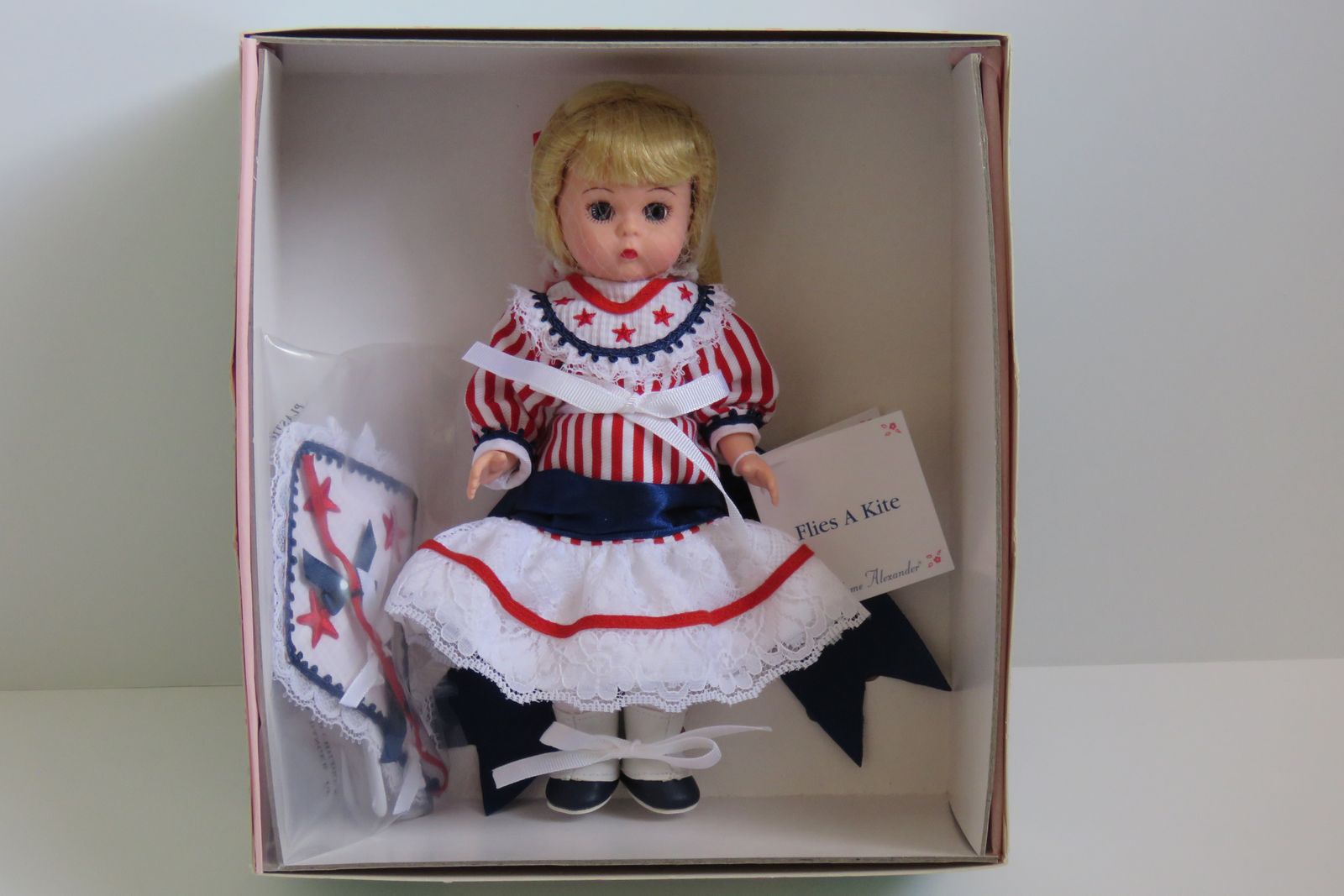 Madame Alexander Doll 8” Flies A Kite #33030