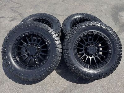 New 35x12.50r20 Nitto H137 Hostile 8x180 Chevy GMC