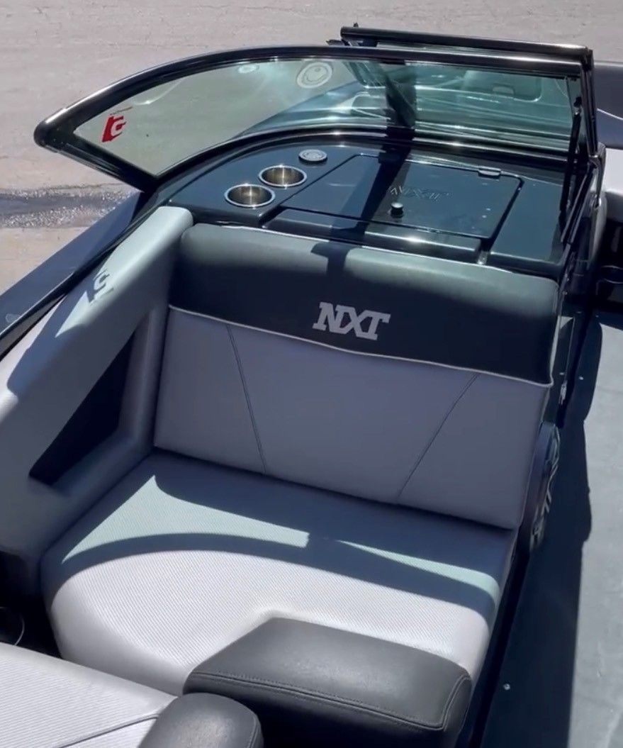 2018 MasterCraft NXT20 – Fully Loaded 50th Anniversary Edition