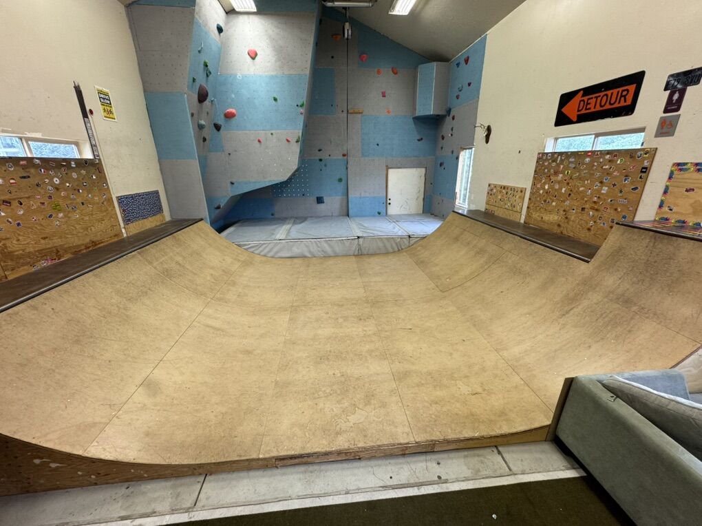Skate ramp Half pipe For Sale