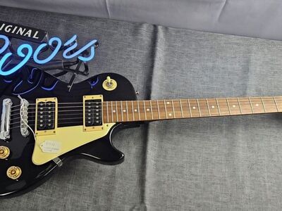 Your Gonna Want To Look - 30 Year Old Pawn Shop Auction & In-Person Cash Sale