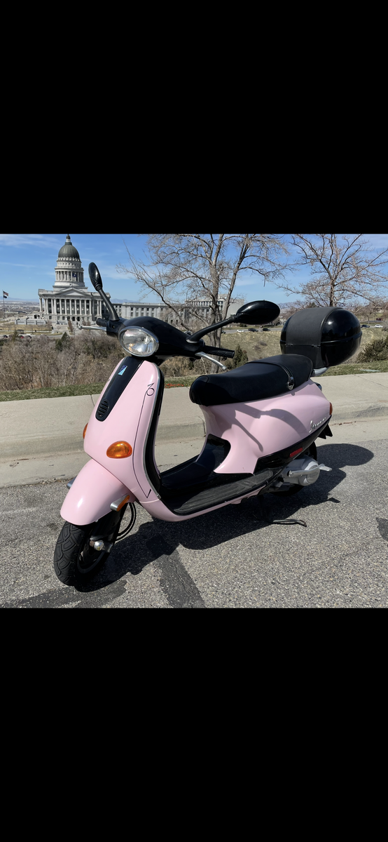 Vespa ET4 150 pink