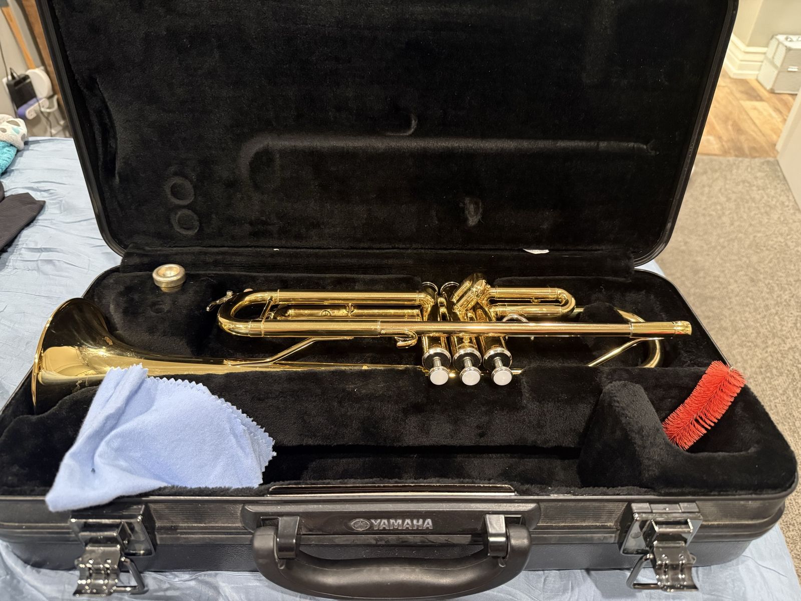 Yamaha Advantage YTR-200ADM student level B flat trumpet
