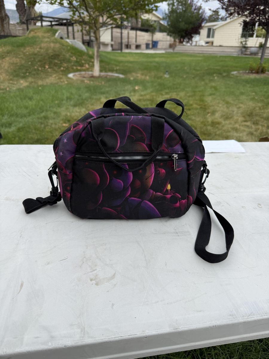 five nights at Freddy’s Insulated Lunch Bag with Strap