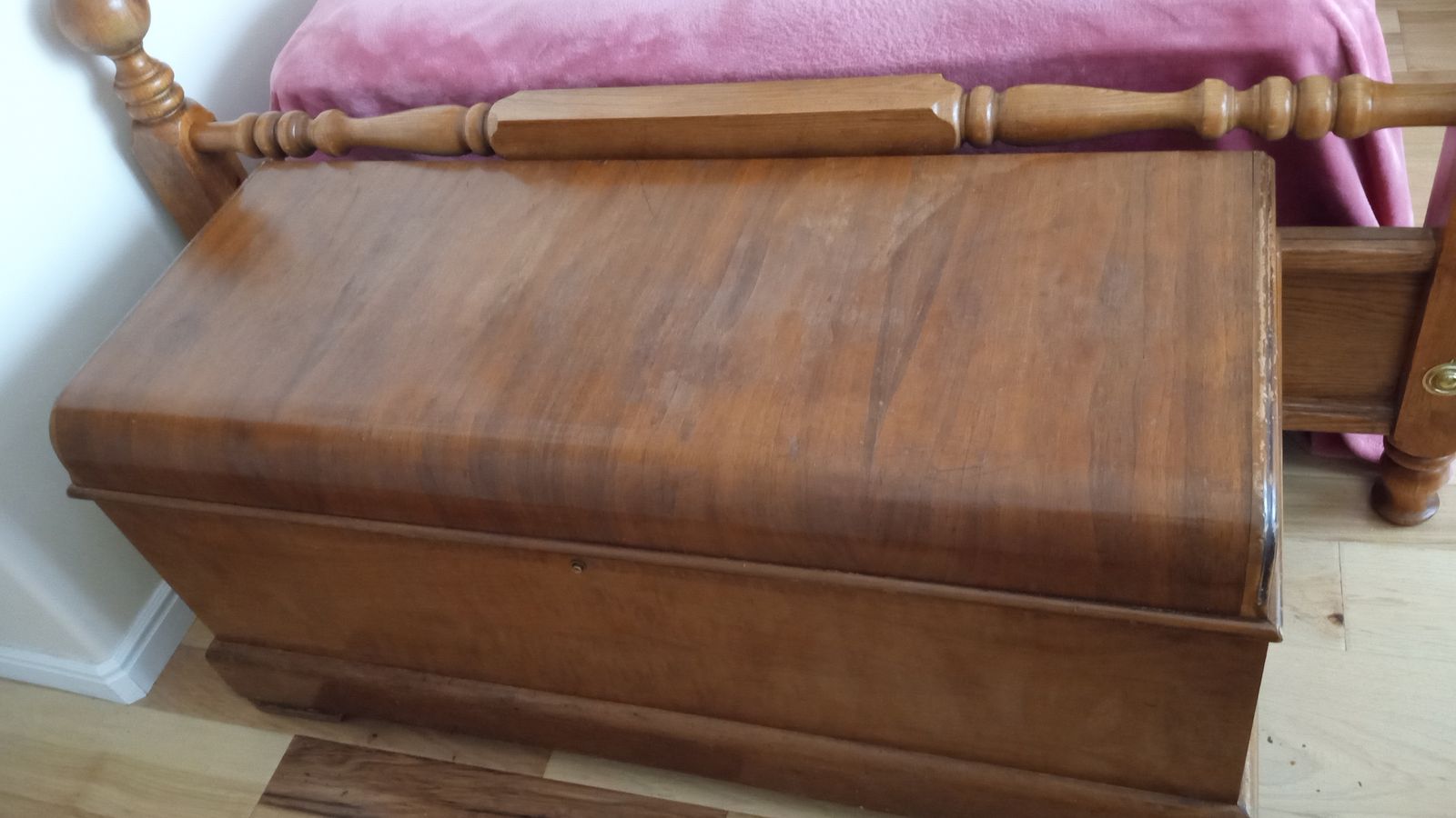 Hope cedar chest