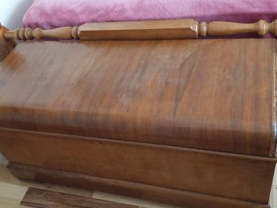 Hope cedar chest