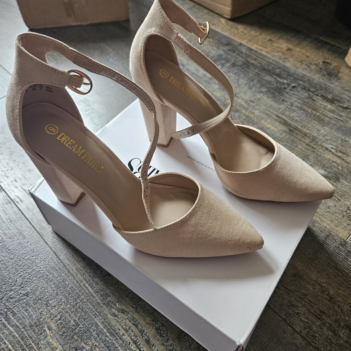 Size 9 Suede heels nude