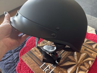 NEW Virtue MD-513 Matte Black Half Helmet DOT Certified Size L (59-60cm)