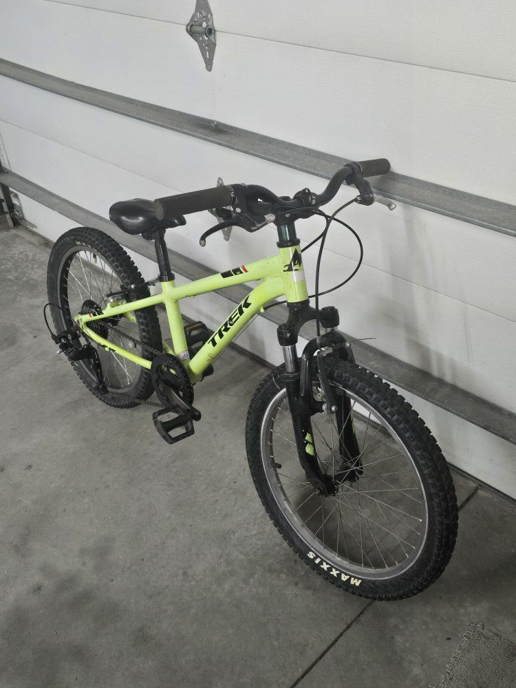 Trek Precaliber Mountain Bike Kids Youth 20 Inch Alpha Aluminum Just tuned up