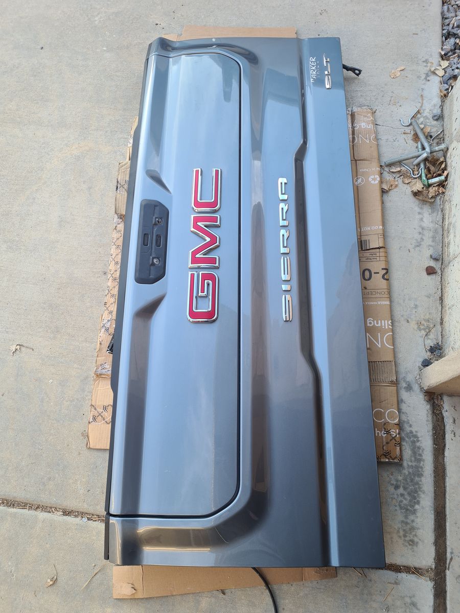 GMC Sierra 1500 MultiPro Multi-Flex tailgate 19-25 Chevy Silverado