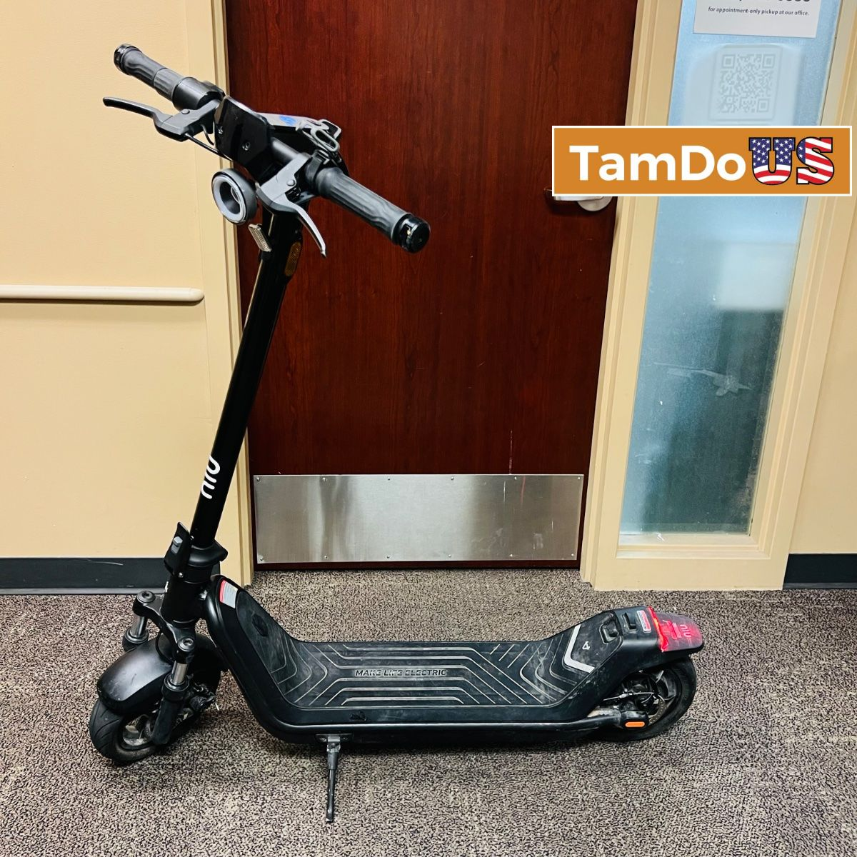 NIU KQi 300P Foldable Electric Kick Scooter, 30mi Range,