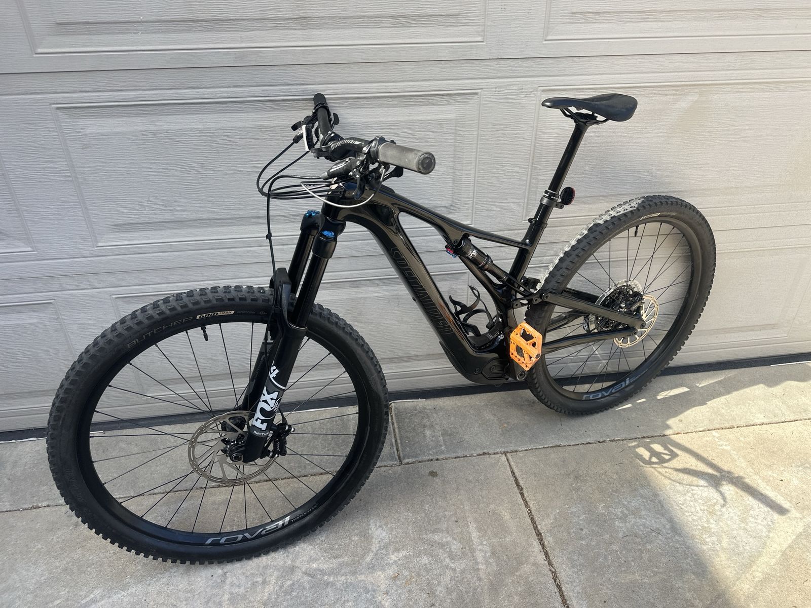 Specialized Turbo Levo SL Comp Carbon E-Bike – Low Miles, Like New