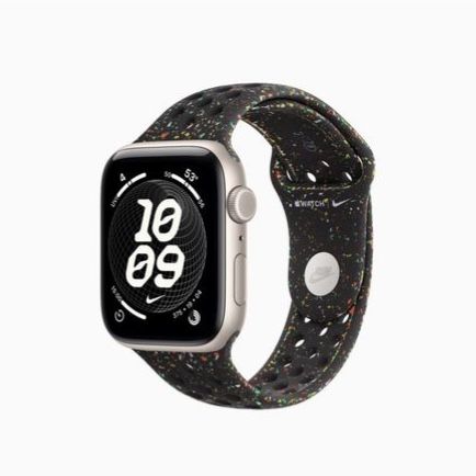 Apple Watch SE (2nd Gen) GPS+Cellular 44mm Starlight Aluminum Case with Black Nike Sport Band