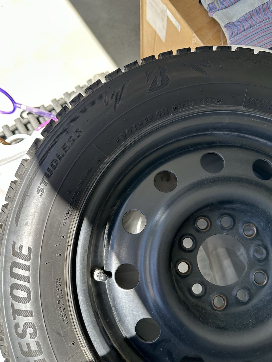 Winter tires with steel wheels and tpms 