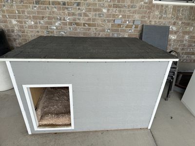 Large two room dog house