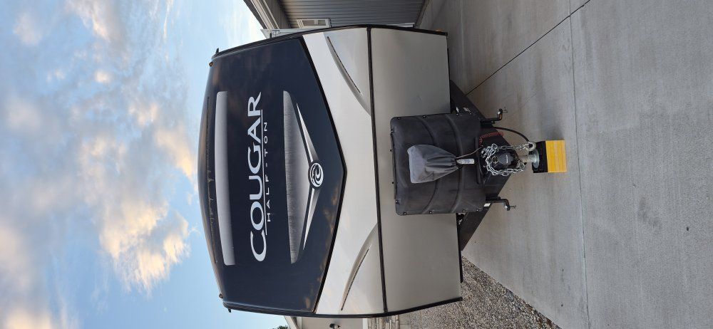 2021 Keystone Cougar Half-Ton D5DBSWE