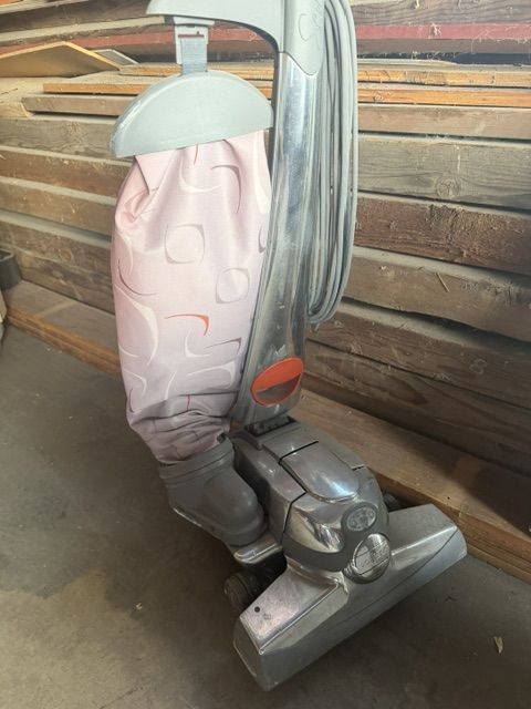 KIRBY VACUUM FOR SALE w all attachments