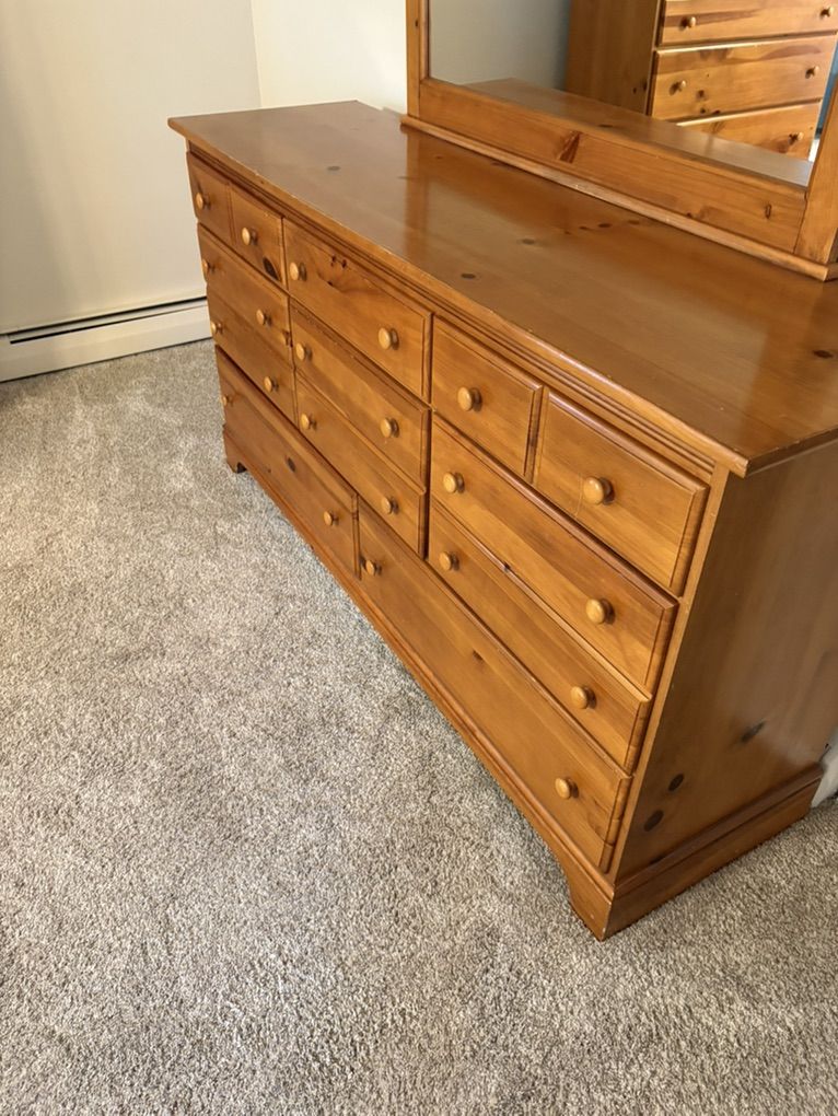 Main image 3