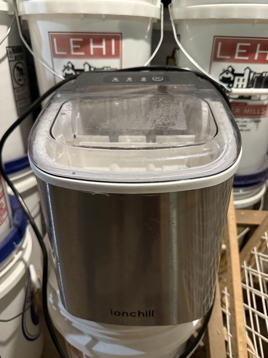 Portable Ice Maker - Ionchill QuickCube