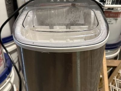 Portable Ice Maker - Ionchill QuickCube