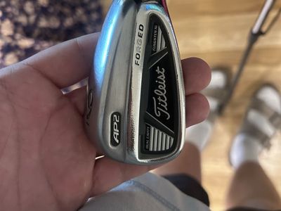 Titleist AP 2