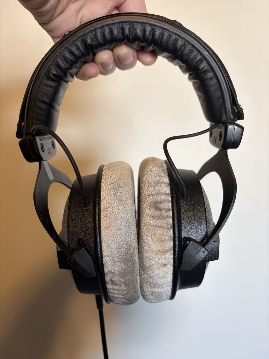 Beyerdynamic DT 770 pro 250 Ohm headphones