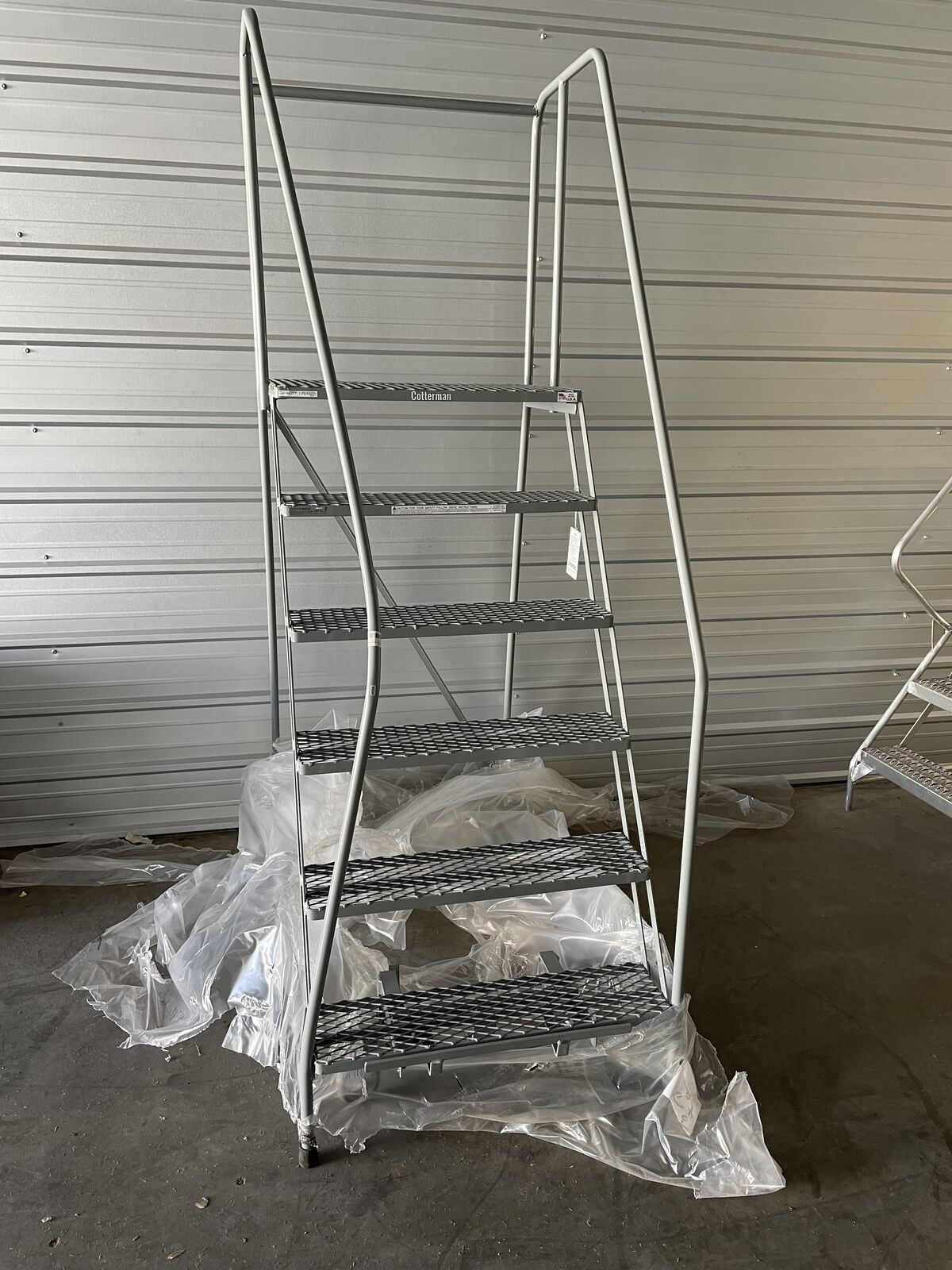 6 Step Rolling Warehouse Platform Ladder 0006