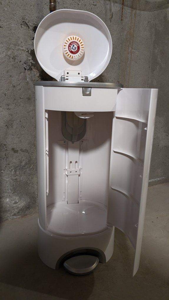 Main image 3