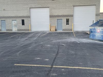 1800 sq ft Sandy Office Warehouse for rent