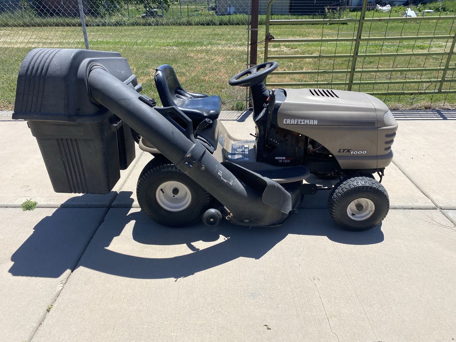 Craftsman’s riding lawnmower