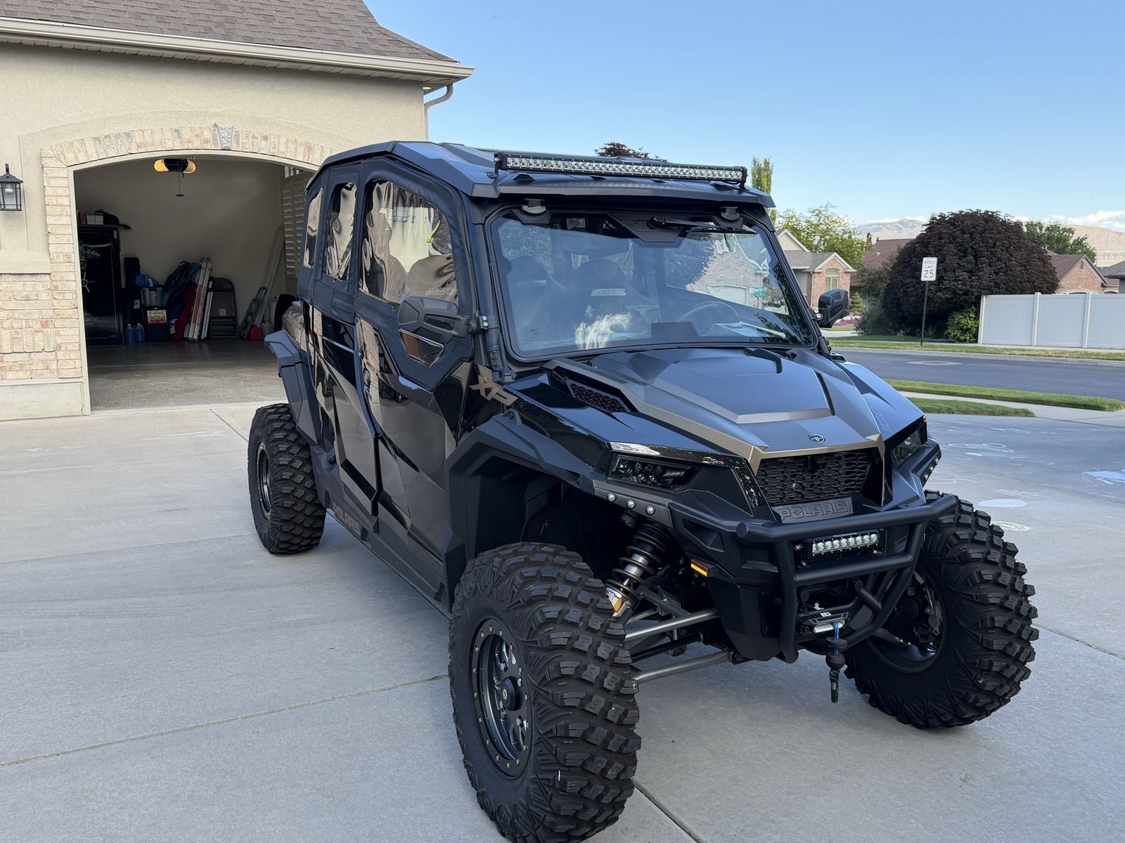2022 Polaris General XP 4-Seater UTV with Enclosed Cab and Light Bar 165 miles 