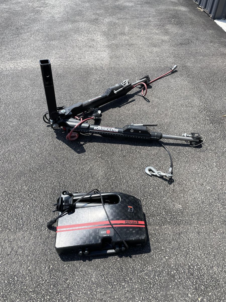 Roadmaster Nighthawk Tow Bar & RViBrake 3 Portable Braking System Set