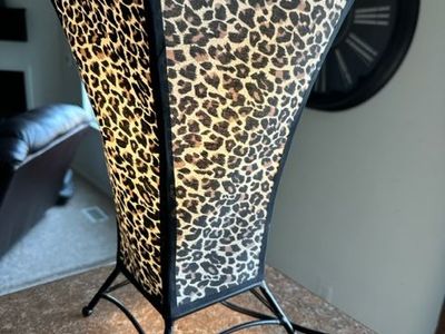 Cheetah Lamp