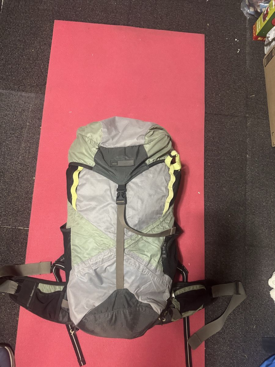 REI Co-op Flash 45 Backpack - Green/Grey, Lightweight Hiking Pack, Size Small/Medium