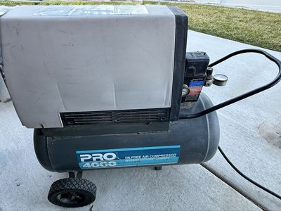 DeVilbiss Pro 4000 Oil-Free Air Compressor