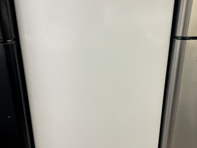 Whirlpool White Compact Refrigerator - Perfect for Small Spaces & Extra Storage
