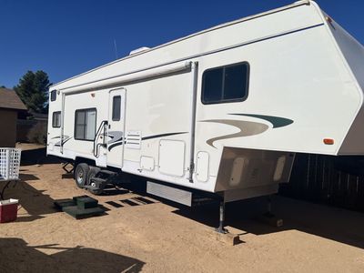 thor Toy Hauler 5Th Wheel