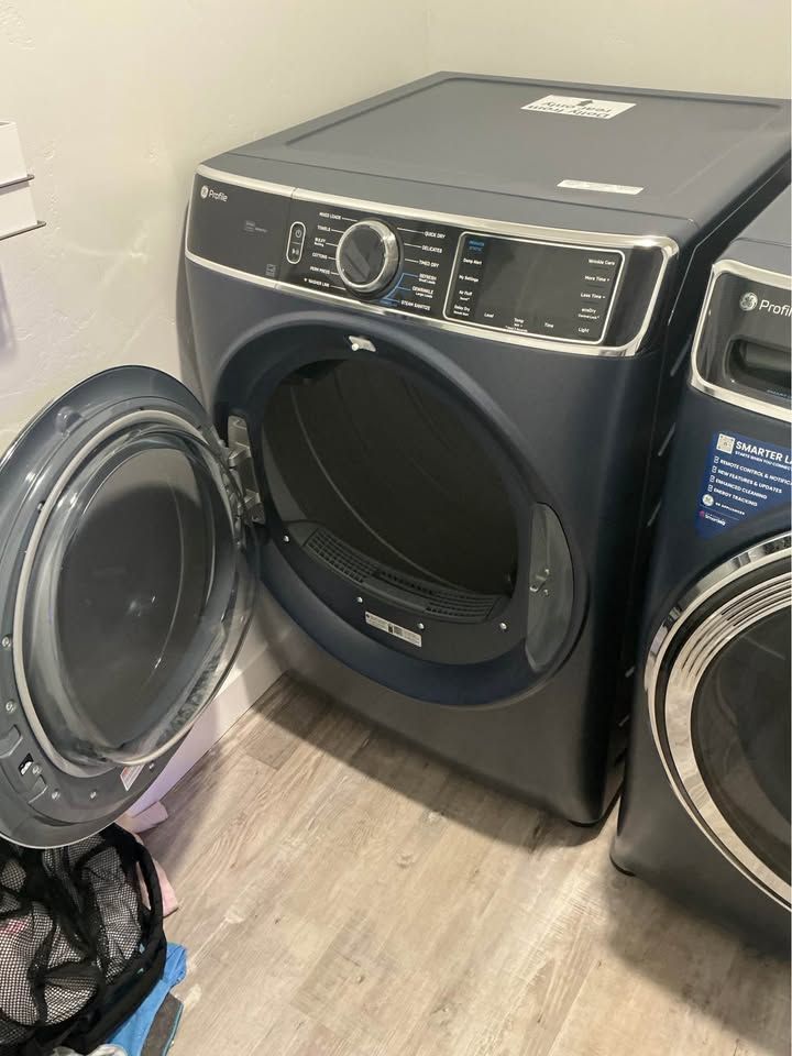 GE Profile Smart Washer & Dryer Laundry Pair